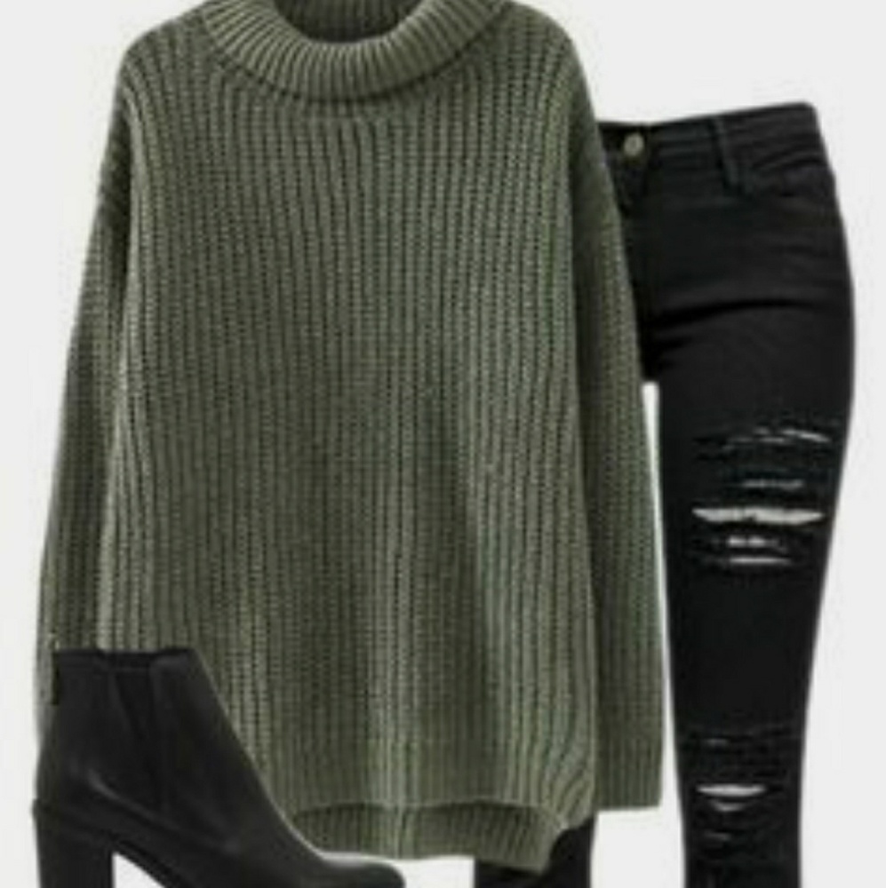 Get 5 items that create a cute outfit! Mystery Box - Picture 6 of 7